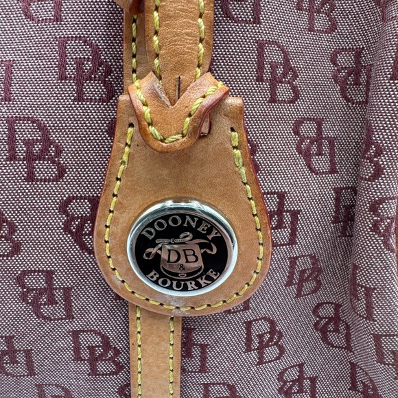 Vintage Dooney & Bourke Signature Small Barrel Bag - Picture 6 of 12